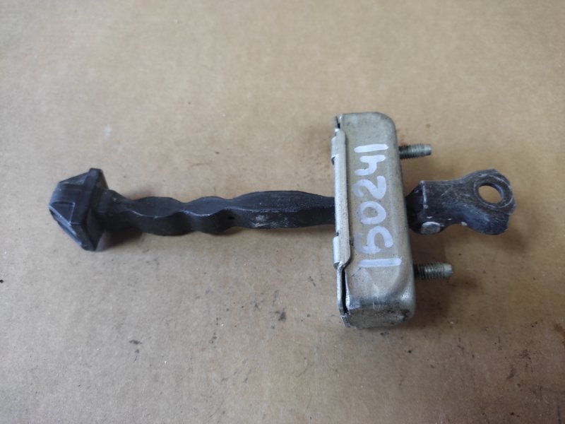 Ограничитель двери передний правый TOYOTA AVALON 05-12 2007 GSX30 3.5 2GR-FE 68610-AC021 Б/У