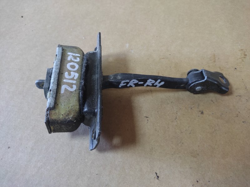 Запчасть ограничитель двери передний правый INFINITI M35/M45 04-10 Б/У Ограничитель двери передний правый INFINITI M35/M45 04-10 Б/У