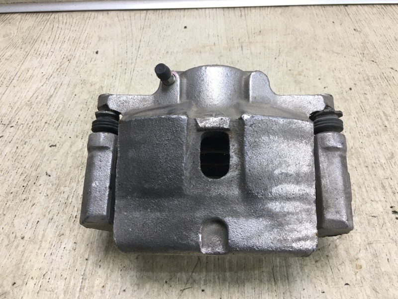 Суппорт тормозной передний правый CHRYSLER 200 14-16 2015 UF 2.4 ED6 68245320AA Б/У