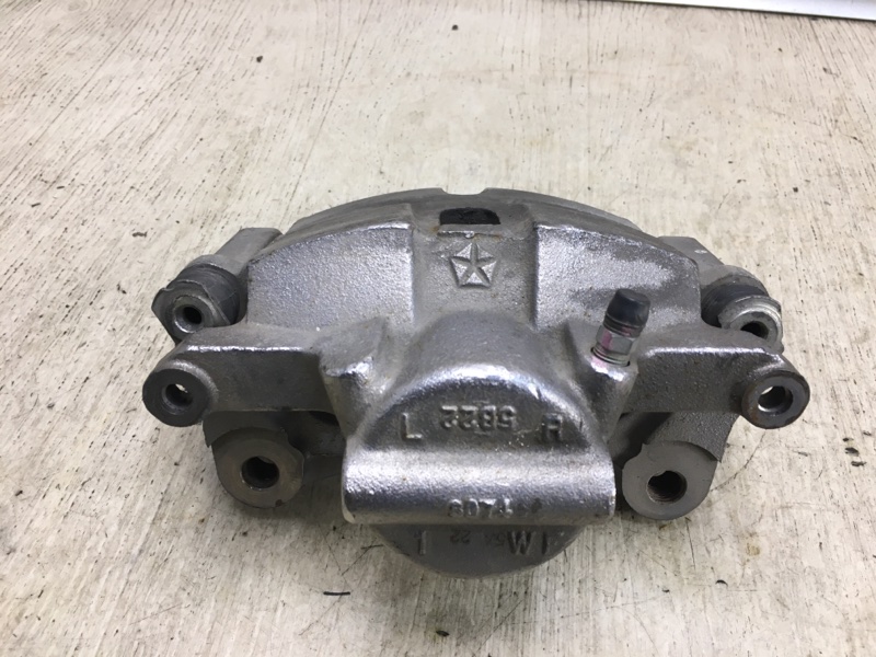 Суппорт тормозной передний правый CHRYSLER 200 14-16 UF 2.4 ED6