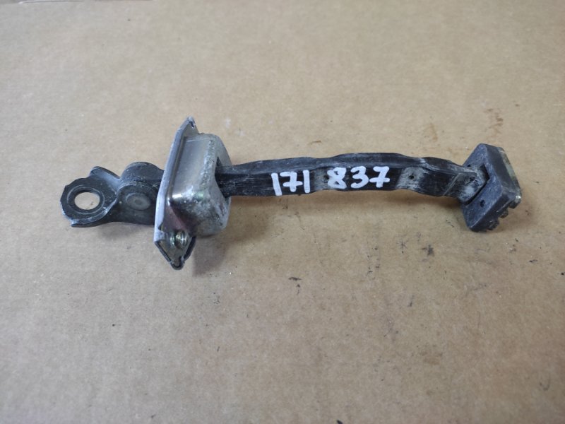 Ограничитель двери задний правый G35 03-07 Ограничитель двери задний правый G35 03-07