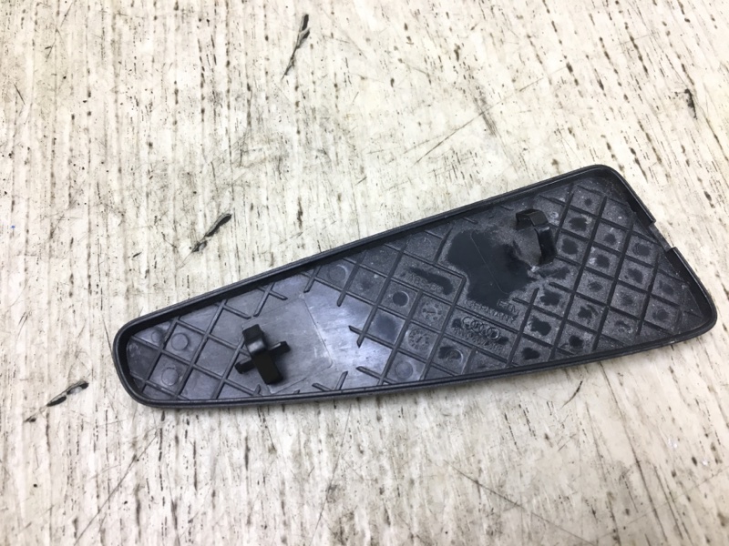 Заглушка кузова задняя AUDI A4 15-