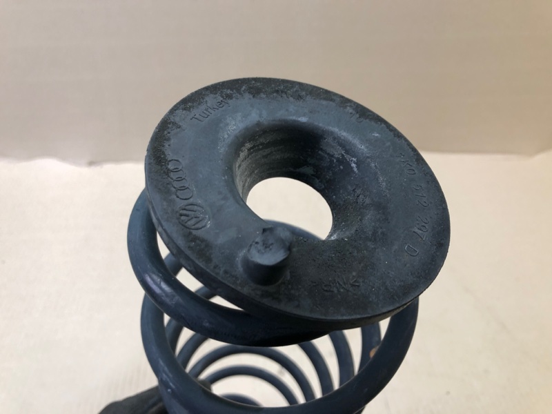 Пружина задней подвески JETTA USA 10-17 2013 162 2.0 CPLA