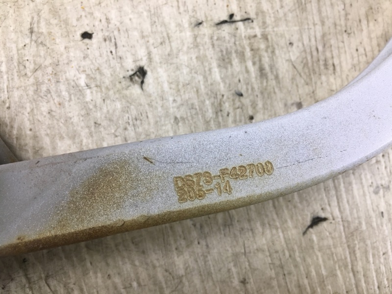 Петля крышки багажника правая FUSION 14-