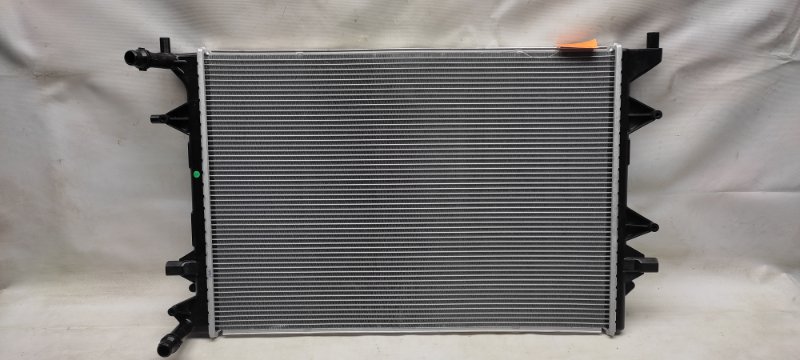 Радиатор основной JETTA USA 10-17