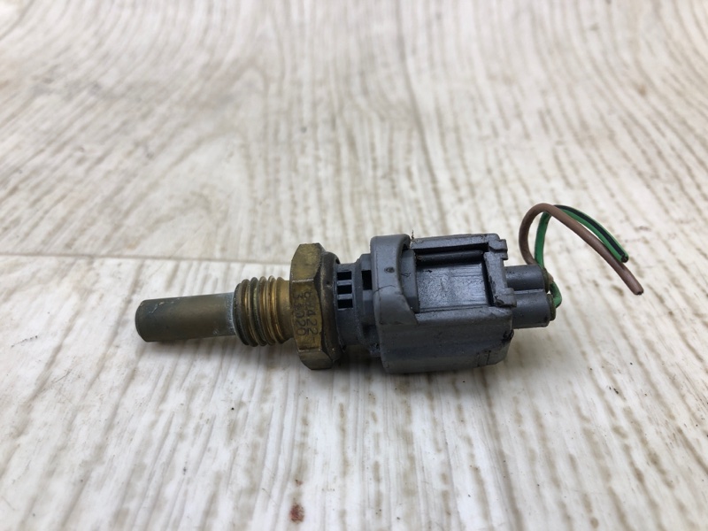 Запчасть датчик температуры охлаждающей жидкости TOYOTA SOLARA 03-09 2006 Кабриолет 3.3 3MZ-FE 89422-33020 Б/У Датчик температуры охлаждающей жидкости TOYOTA SOLARA 03-09 2006 Кабриолет 3.3 3MZ-FE 89422-33020 Б/У