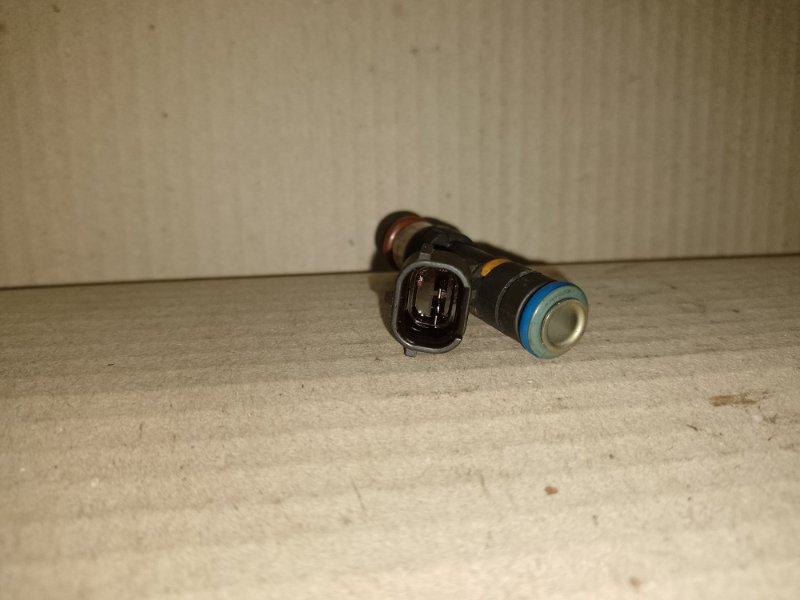 Форсунка топливная MURANO Z50 02-07 2004 3.5 VQ35DE Форсунка топливная MURANO Z50 02-07 2004 3.5 VQ35DE