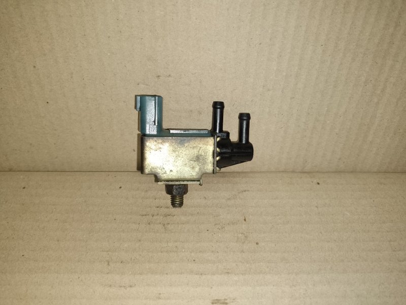 Запчасть клапан электромагнитный (вакуумный) NISSAN MURANO Z50 02-07 2004 3.5 VQ35DE 14930-9E010 Б/У Клапан электромагнитный (вакуумный) NISSAN MURANO Z50 02-07 2004 3.5 VQ35DE 14930-9E010 Б/У