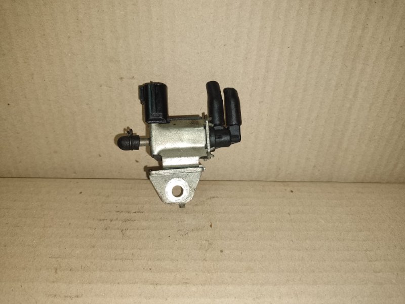 Запчасть клапан электромагнитный (вакуумный) NISSAN MURANO Z50 02-07 2004 3.5 VQ35DE 14955-8J100 Б/У Клапан электромагнитный (вакуумный) NISSAN MURANO Z50 02-07 2004 3.5 VQ35DE 14955-8J100 Б/У