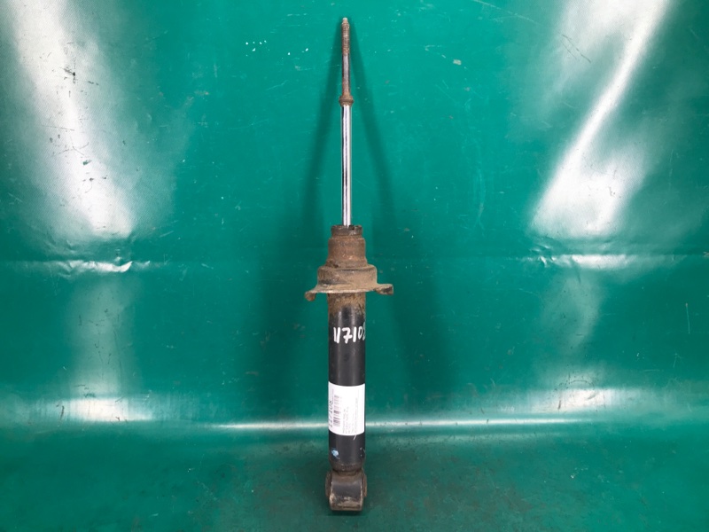 Амортизатор передний левый MITSUBISHI PAJERO 99-06 MR554292 Б/У