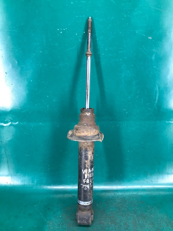 Амортизатор передний левый MITSUBISHI PAJERO 99-06