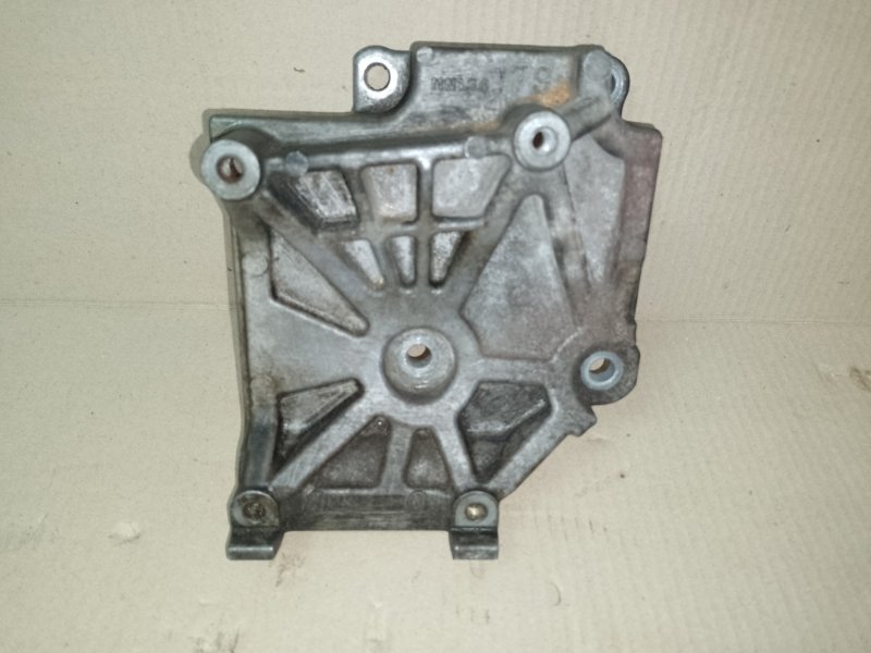 Кронштейн компрессора кондиционера MITSUBISHI ECLIPSE 05-08 2006 COUPE 2.4 MN134179 Б/У