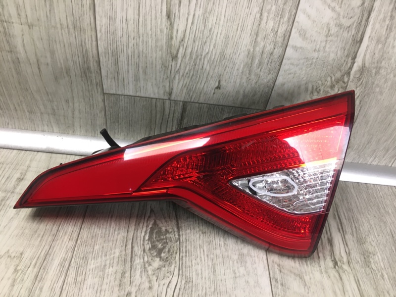 Фонарь внутренний задний правый HYUNDAI SONATA LF 2014- Седан 92404-C2000 Б/У