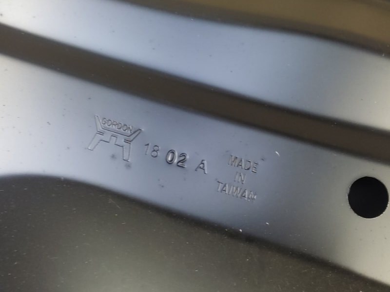 Капот LEAF 10-17