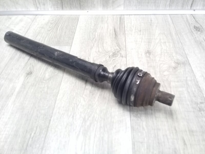 Шрус наружный правый VOLKSWAGEN PASSAT B7 11-15 2014 Седан 2.5 CBUA 5C0 498 099 A Б/У