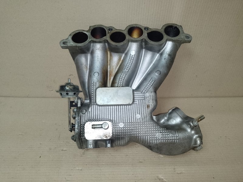 Коллектор впускной AVALON 99-05 2000 3.0 1MZFE