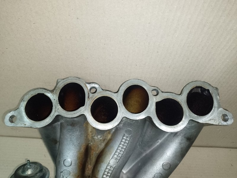 Коллектор впускной AVALON 99-05 2000 3.0 1MZFE