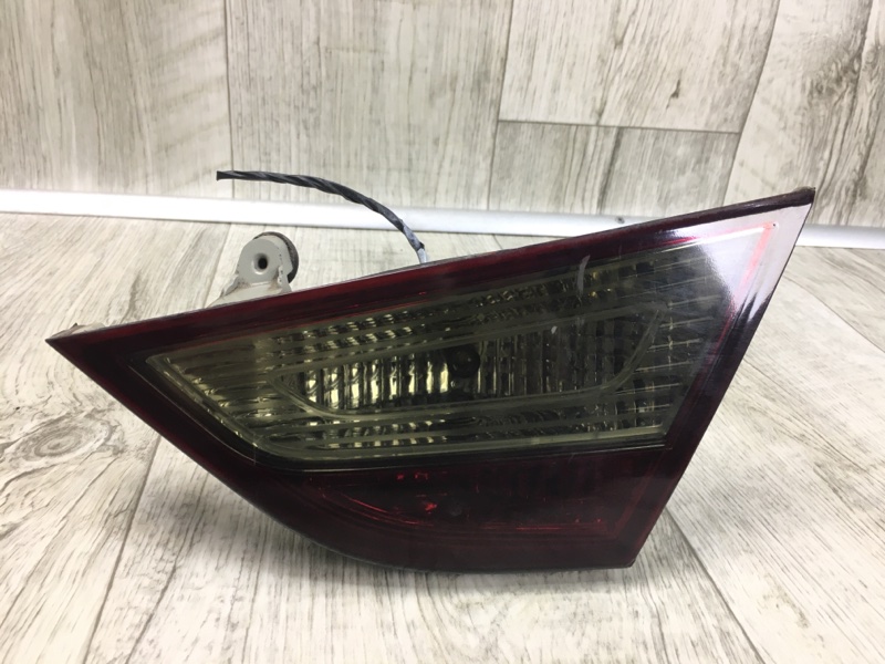 Запчасть фонарь внутренний задний правый HYUNDAI SONATA YF 10-14 Седан 92404-3Q000 Б/У Фонарь внутренний задний правый HYUNDAI SONATA YF 10-14 Седан 92404-3Q000 Б/У