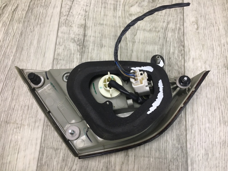 Фонарь внутренний задний правый SONATA YF 10-14 Седан Фонарь внутренний задний правый SONATA YF 10-14 Седан