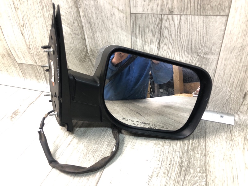 Зеркало правое NISSAN QX56 / TITAN / ARMADA 04-16 96301-ZC20A Б/У