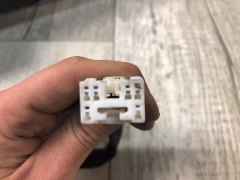 Зеркало правое QX56 / TITAN / ARMADA 04-16