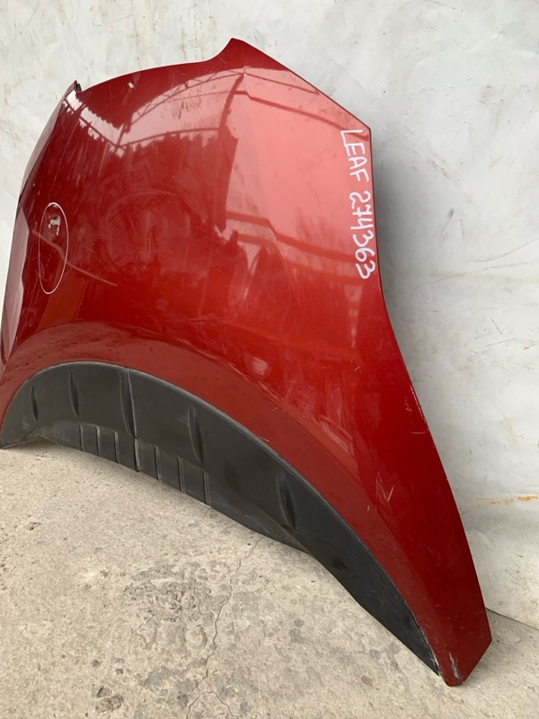 Капот LEAF 10-17