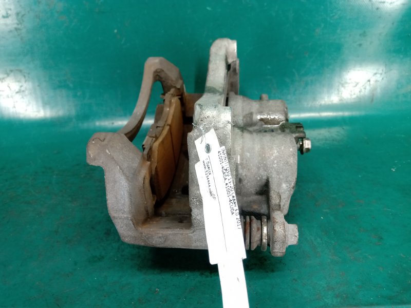 Суппорт тормозной передний правый Q50 15-20 2017 Седан 3.0 VR30DDTT