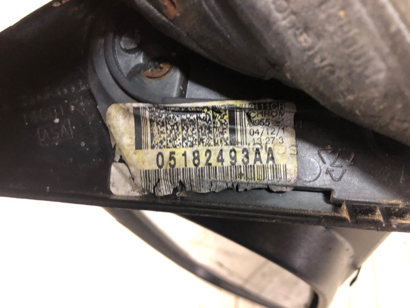 Зеркало левое 300 04-10