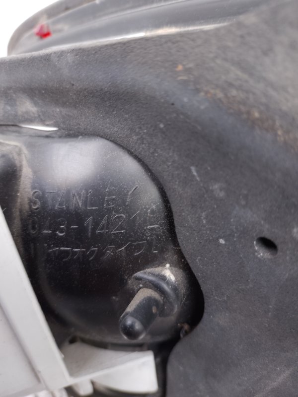 Фонарь внутренний задний левый XEDOS 6 X6 (CA) 92-98