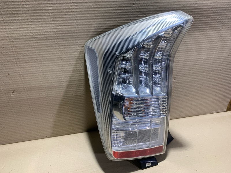 Фонарь наружный левый PRIUS - 30 09-17 Фонарь наружный левый PRIUS - 30 09-17