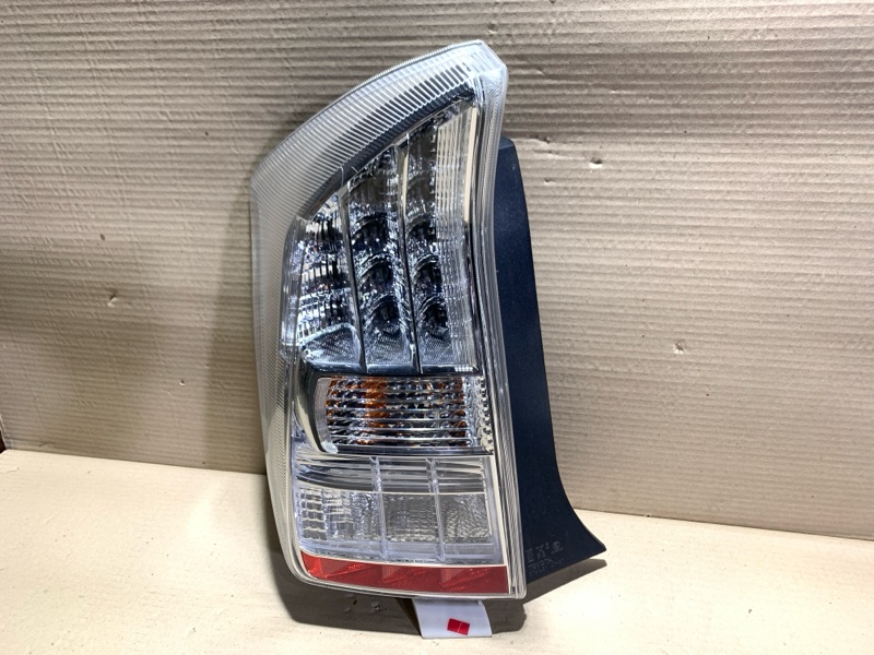 Фонарь наружный левый PRIUS - 30 09-17 Фонарь наружный левый PRIUS - 30 09-17