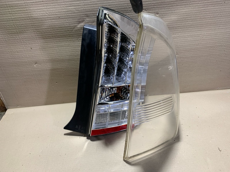 Фонарь наружный правый PRIUS - 30 09-17