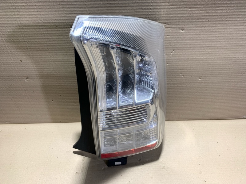 Фонарь наружный правый PRIUS - 30 09-17 Фонарь наружный правый PRIUS - 30 09-17