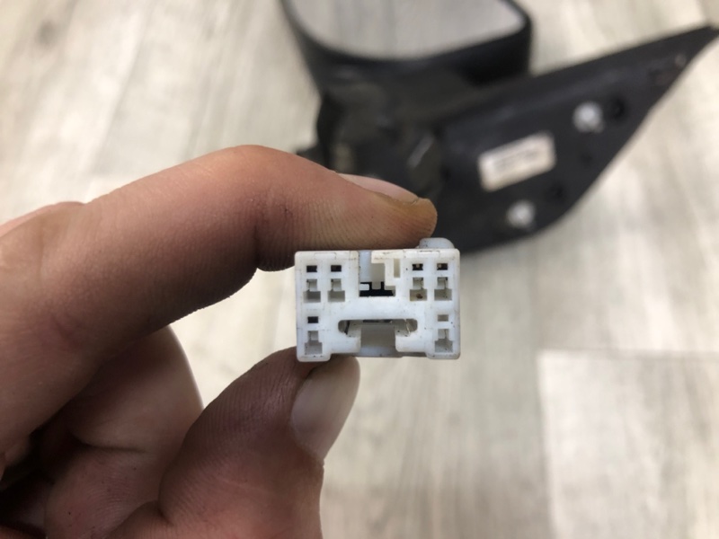 Зеркало левое QX56 / TITAN / ARMADA 04-16