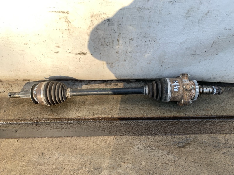 Привод задний правый INFINITI M35/M45 04-10 2004 3.5 VQ35DE 39600-EG000 Б/У