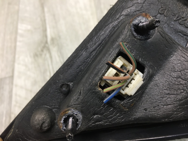 Зеркало левое 300 04-10 Зеркало левое 300 04-10