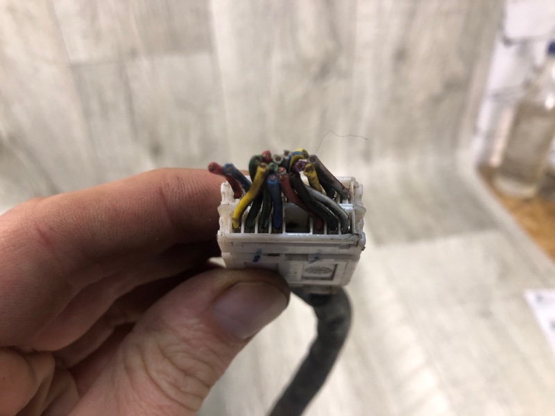 Зеркало правое QX56 / TITAN / ARMADA 04-16