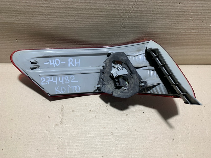 Фонарь наружный правый CAMRY 40 06-11