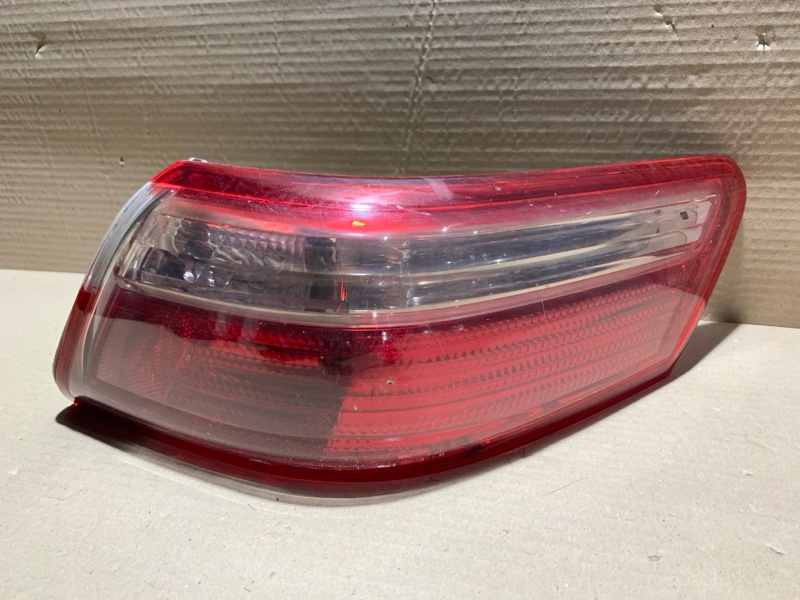 Фонарь наружный правый TOYOTA CAMRY 40 06-11