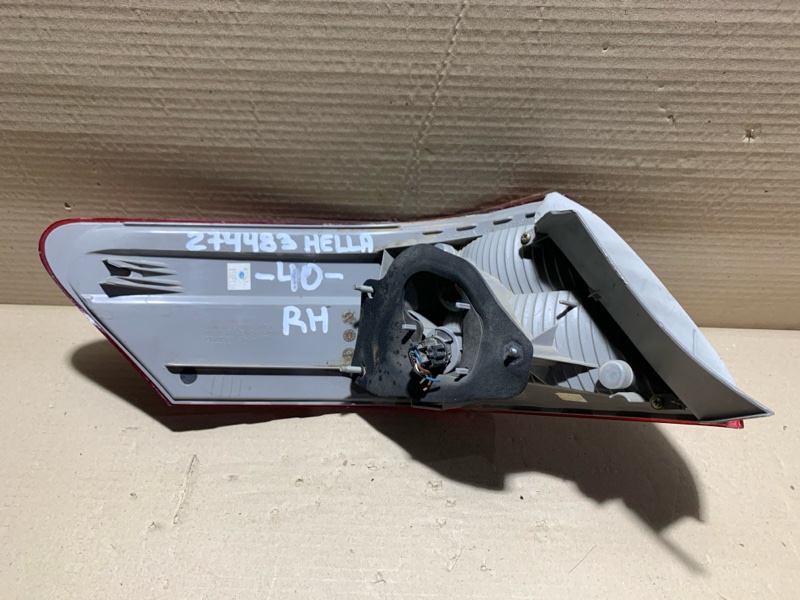 Фонарь наружный правый CAMRY 40 06-11