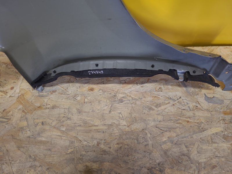 Пыльник крыла левый NISSAN LEAF 18- 63821-5SH1A Б/У