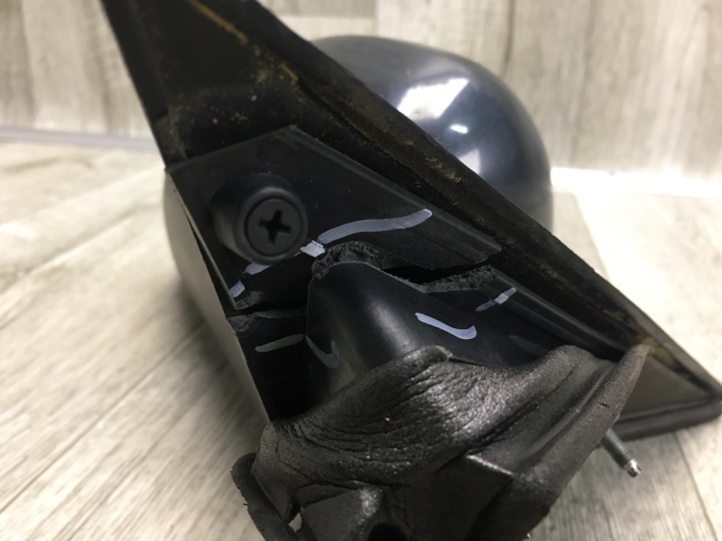 Зеркало правое 300 04-10