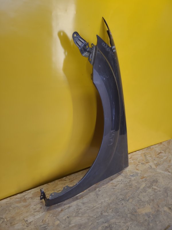 Крыло переднее левое OUTLANDER XL 05-13