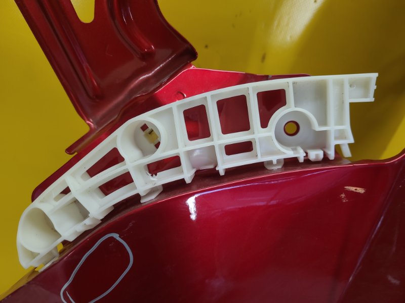 Кронштейн переднего бампера (на крыле) левый MITSUBISHI OUTLANDER GF 12- 6400G211 Б/У