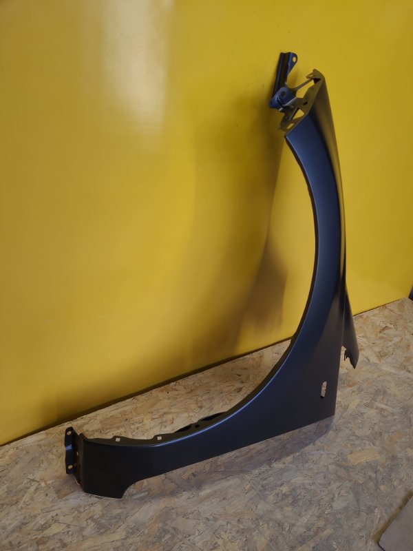 Крыло переднее левое LEAF 10-17