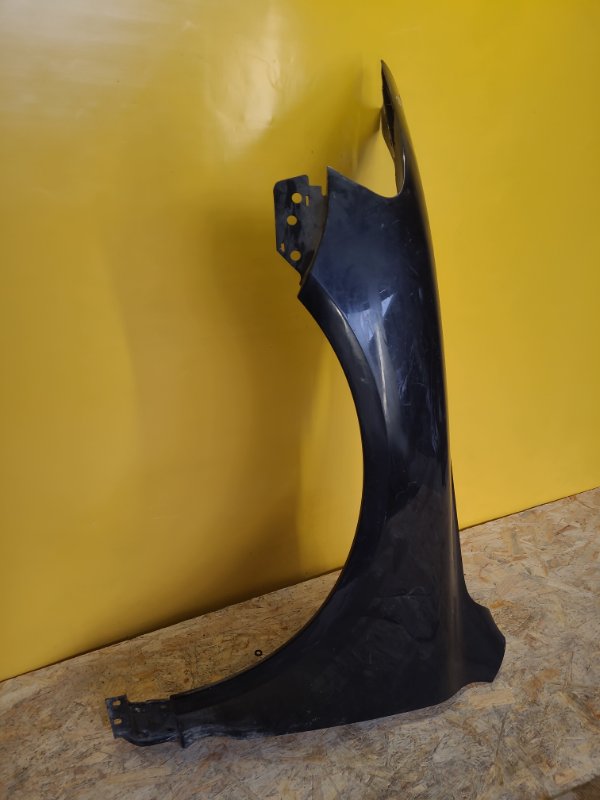 Крыло переднее левое TOUAREG 02-10