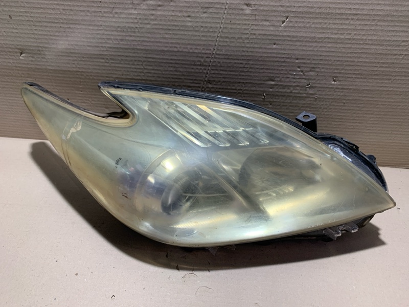 Фара правая PRIUS - 30 09-17
