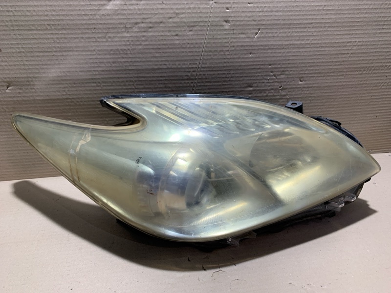 Фара правая PRIUS - 30 09-17