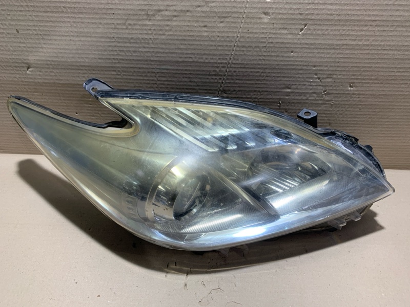 Фара правая PRIUS - 30 09-17
