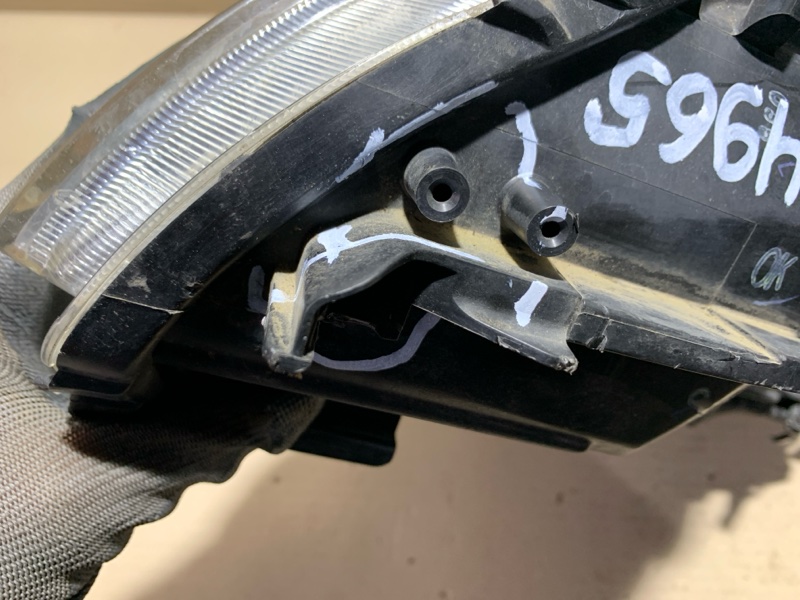 Фара правая PRIUS - 30 09-17